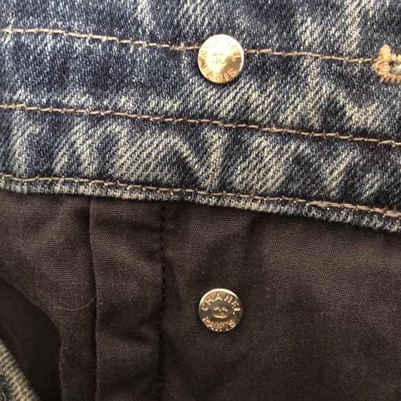Authentic Chanel classic denim skirt - Picture 6 of 11